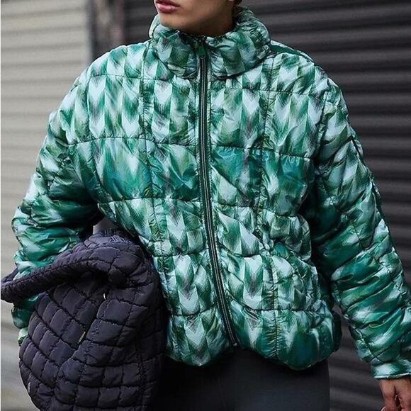 Free People Jackets & Blazers - NEW FP MOVEMENT SCRUNCHY GLOSSY PRINTED PIPPA PACKABLE PUFFER JACKET LARGE